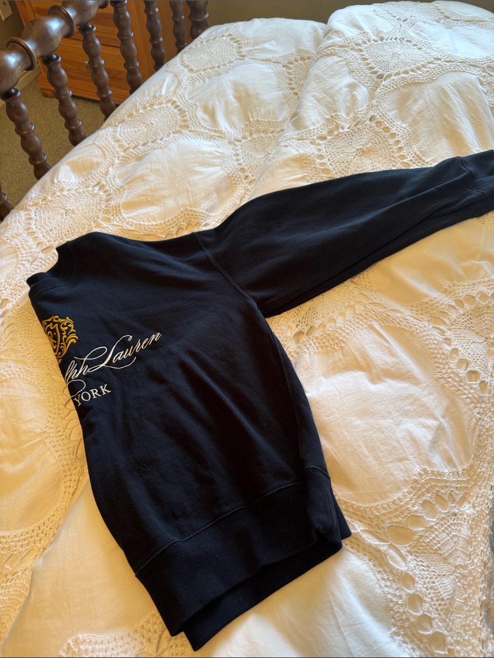 Polo by Ralph Lauren blackSweatshirt with Gold Crest and White Script Logo - Picture 4 of 5